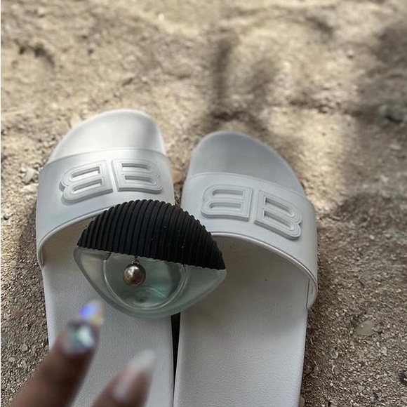 Balenciaga Pool slides - Picture 2 of 2